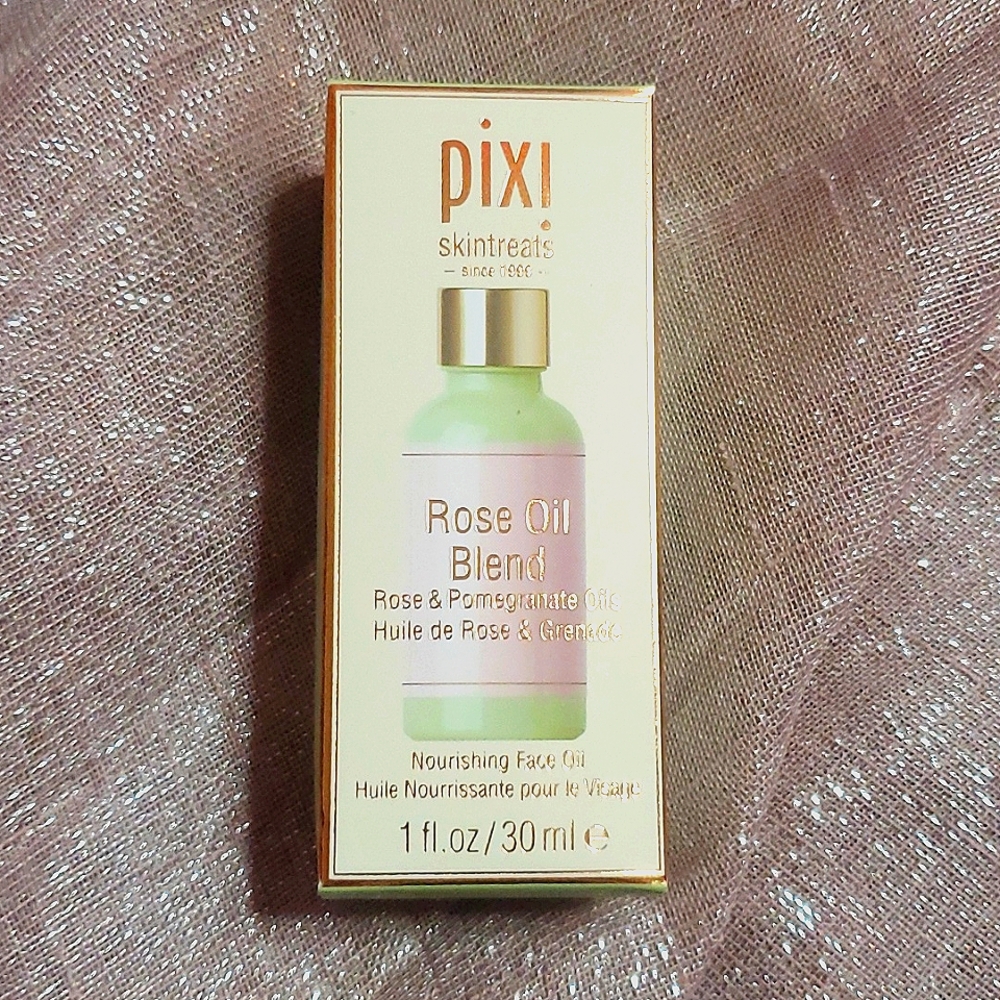 Pixie skineats Rose Oil Blend